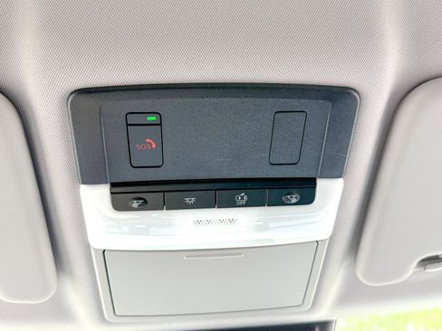 Used 2024 Mitsubishi Outlander AWD image 33