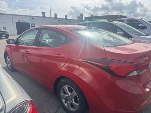 Used 2014 Hyundai Elantra SE image 4