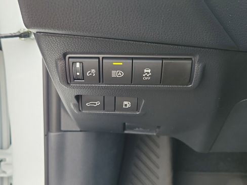 Used 2024 Toyota Corolla Cross AWD Hybrid w/ Convenience Package image 27