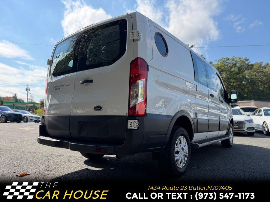 Used 2015 Ford Transit 250 130 Low Roof w/ Exterior Upgrade Package RWD image 8