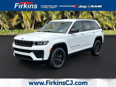 New 2026 Jeep Grand Cherokee Altitude AWD/4WD image 1