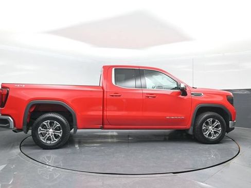 Used 2023 GMC Sierra 1500 SLE AWD/4WD image 3