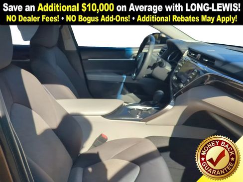 Used 2018 Toyota Camry LE image 22