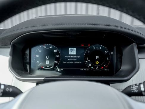 New 2026 Land Rover Discovery Limited Edition AWD/4WD image 11
