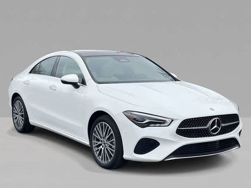 Used 2025 Mercedes-Benz CLA 250 4MATIC image 7