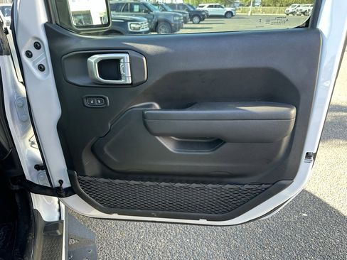 Used 2024 Jeep Wrangler Unlimited Rubicon image 22