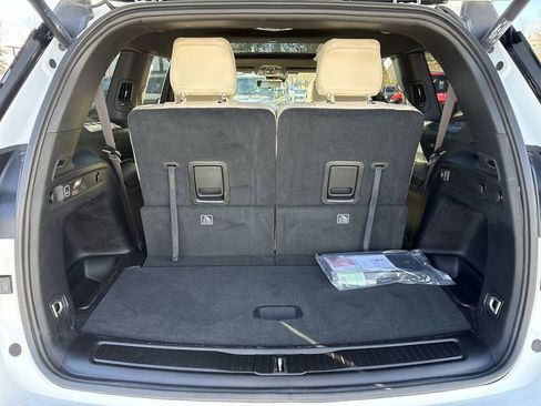 Used 2025 Jeep Grand Cherokee L Limited w/ Luxury Tech Group II image 29