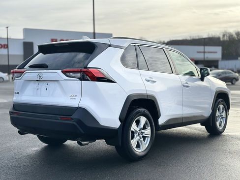 Used 2020 Toyota RAV4 XLE image 7