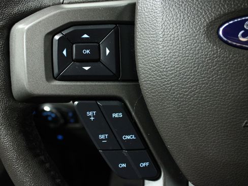 Used 2020 Ford Expedition XLT w/ Equipment Group 202A image 21