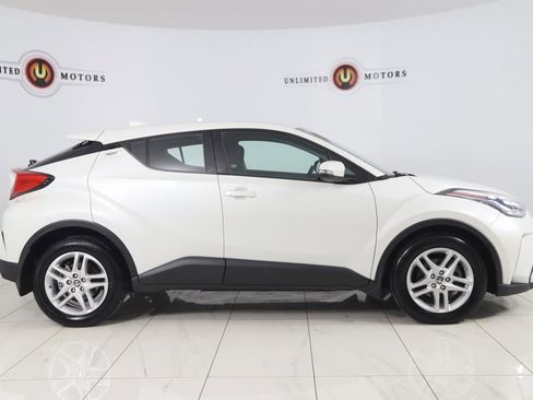 Used 2021 Toyota C-HR LE image 2