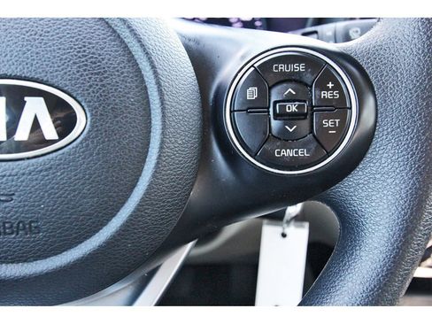 Used 2021 Kia Soul LX image 12