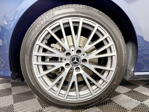 Used 2021 Mercedes-Benz CLA 250 4MATIC w/ Premium Package image 23