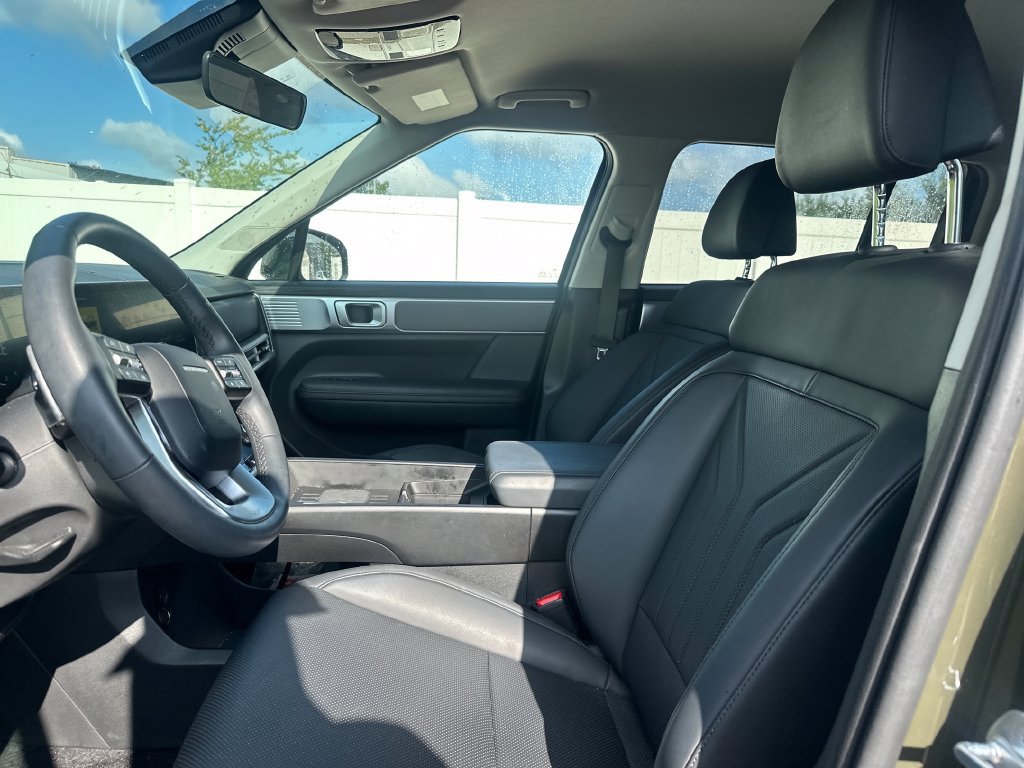 Used 2025 Hyundai Santa Fe SEL AWD/4WD image 40