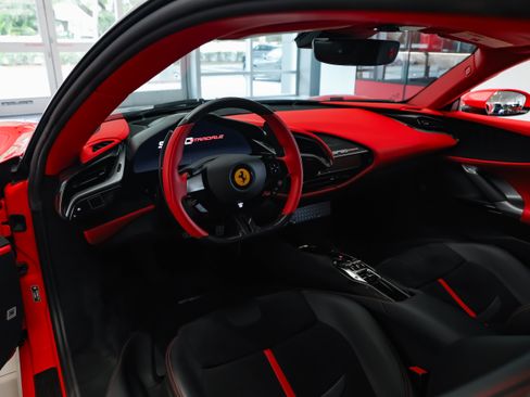 Used 2023 Ferrari SF90 Stradale AWD/4WD image 9