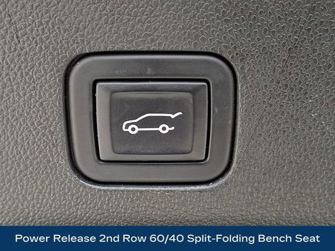 Used 2023 GMC Yukon AT4 image 34