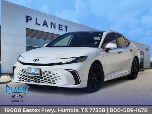 Used 2026 Toyota Camry XSE FWD image 1