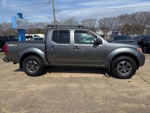 Used 2016 Nissan Frontier PRO-4X w/ Pro-4x Luxury Package image 4