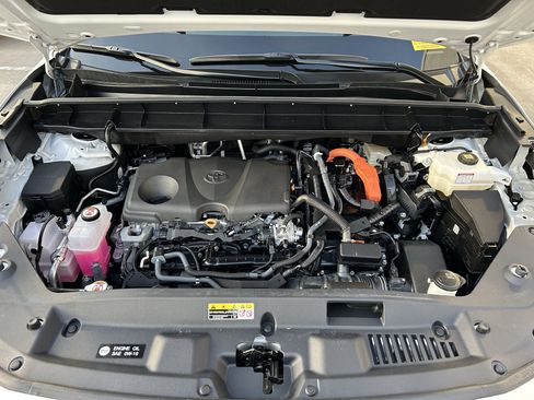 Used 2024 Toyota Highlander Platinum AWD/4WD image 13