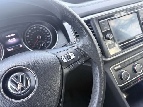 Used 2018 Volkswagen Atlas S image 46