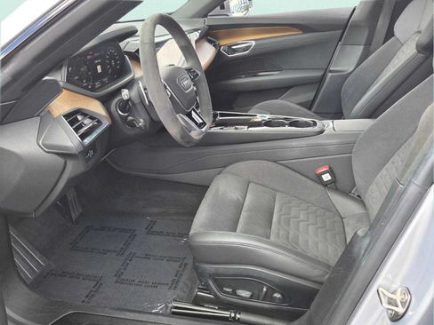 Used 2022 Audi e-tron GT Premium Plus AWD/4WD image 10