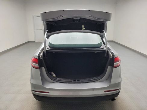 Used 2020 Ford Fusion SE FWD image 29