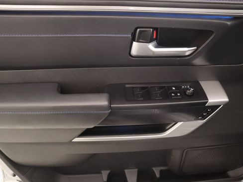 Used 2024 Toyota Sequoia Platinum image 17