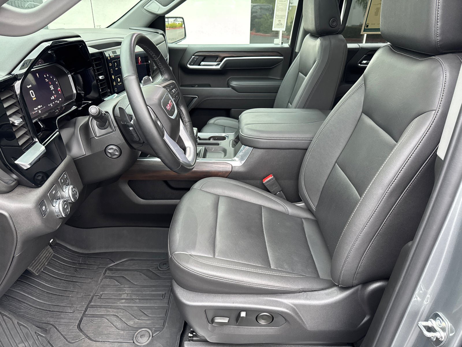 Certified 2026 GMC Sierra 1500 SLT w/ SLT Premium Plus Package AWD/4WD image 29
