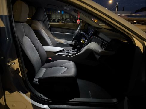 Used 2024 Toyota Camry LE image 32