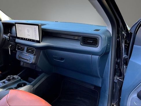 Used 2025 Ford Maverick XL w/ Equipment Group 102A AWD/4WD image 27
