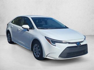 Certified 2025 Toyota Corolla LE video 3