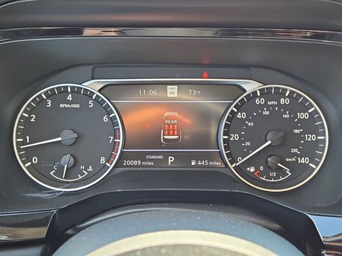 Used 2025 Nissan Pathfinder SL FWD image 20