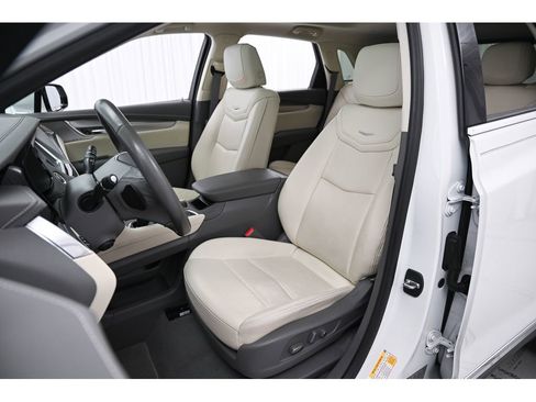 Used 2022 Cadillac XT5 Premium Luxury w/ Technology Package image 37