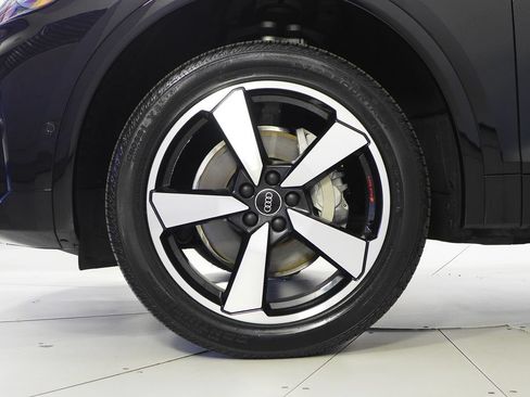 Used 2023 Audi Q5 2.0T Prestige w/ Prestige Package AWD/4WD image 5