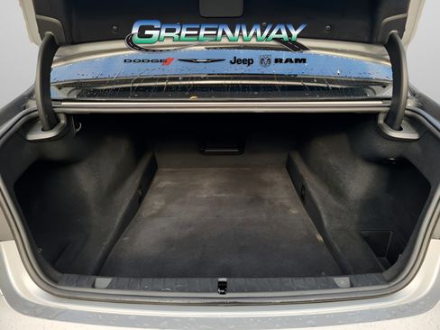 Used 2018 BMW 750i image 30