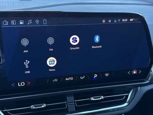 New 2026 Chevrolet Equinox EV LT w/ LPO, Blackout Package FWD image 18