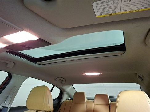 Used 2023 Nissan Sentra SV w/ SV Premium Package image 16