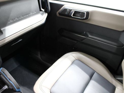 Used 2024 Ford Bronco Wildtrak AWD/4WD image 33