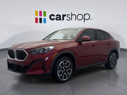 Used 2026 BMW X2 xDrive28i AWD/4WD image 1
