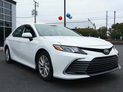 Used 2024 Toyota Camry LE image 2
