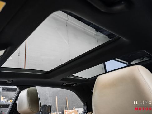 Used 2011 Mercedes-Benz E 550 4MATIC Sedan image 27