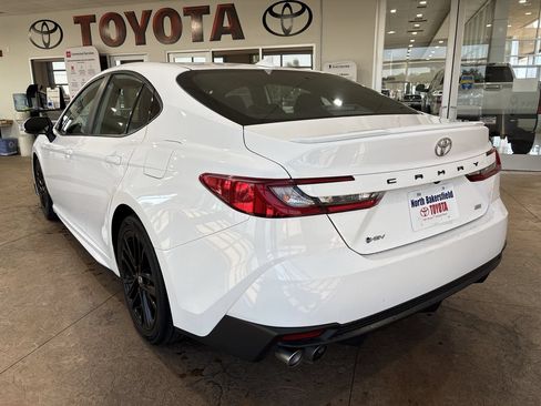 Certified 2025 Toyota Camry SE FWD image 8