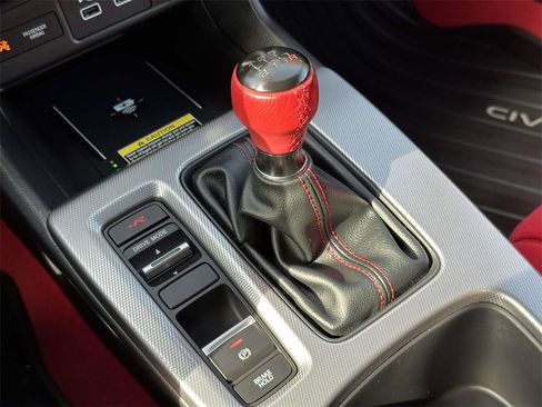 Used 2024 Honda Civic Type R image 6