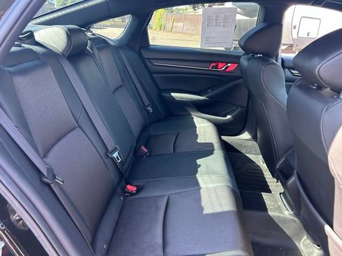 Used 2019 Honda Accord Sport image 31