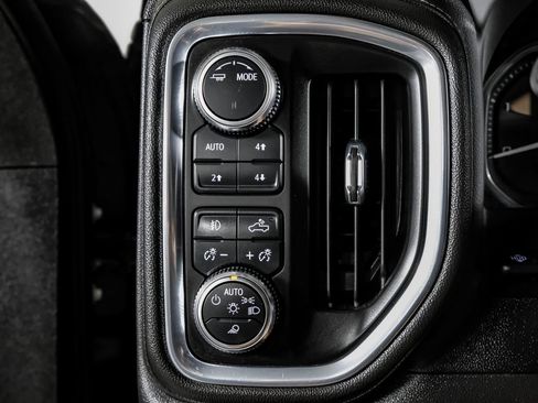 Used 2023 GMC Sierra 3500 Denali w/ Denali Black Diamond Edition AWD/4WD image 25