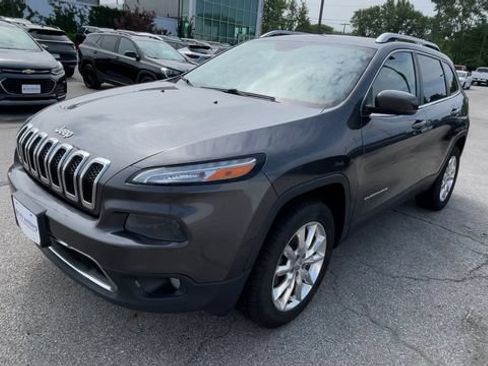 Used 2015 Jeep Cherokee Limited AWD/4WD image 6