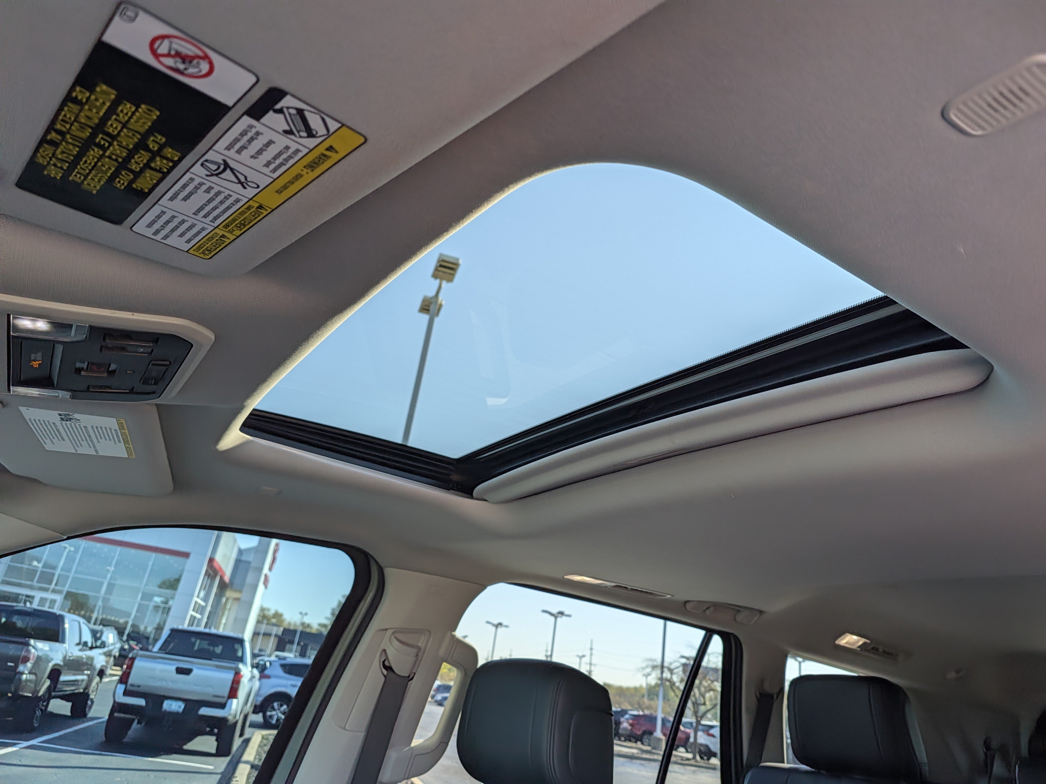 Used 2023 Toyota Sequoia SR5 w/ SR5 Premium Package AWD/4WD image 17