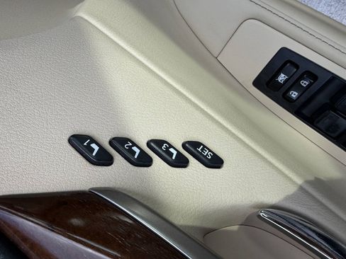 Used 2015 Lexus ES 350 w/ Premium Package FWD image 16