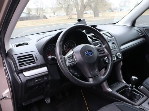 Used 2015 Subaru Forester 2.5i image 15