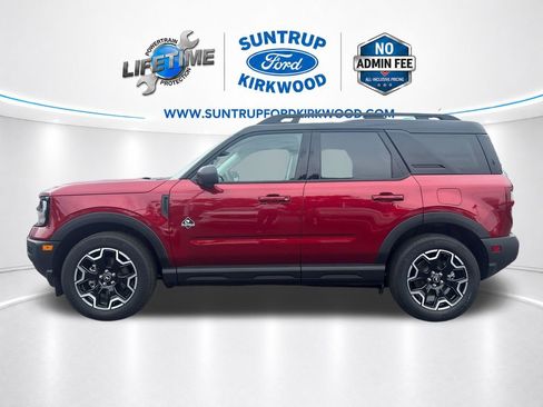 Used 2025 Ford Bronco Sport Outer Banks w/ Outer Banks Tech Package+ AWD/4WD image 2