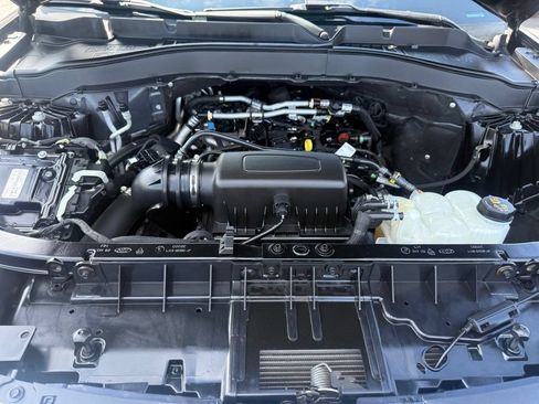 Certified 2021 Ford Explorer XLT RWD image 69